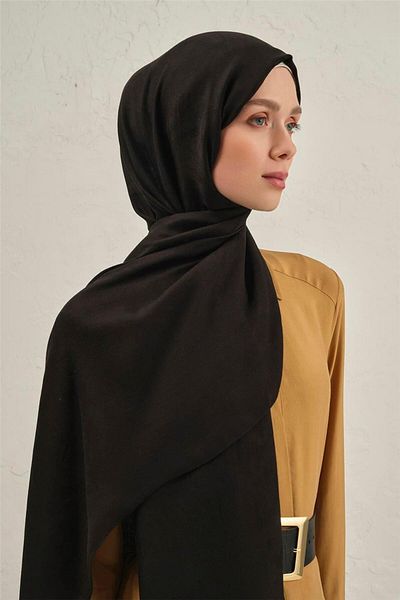 Armine Woolair Shawl 2 01