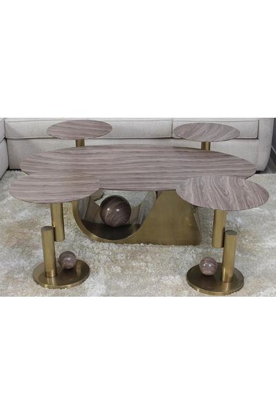 DEC13 Modern table set with a luxurious touch 4+1