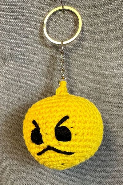 Uretti - Tuğba 9352 2913 Handmade Knitted Angry Face Emoji Model Keychain
