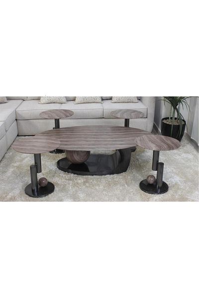 DEC13 Modern table set with a luxurious touch 4+1