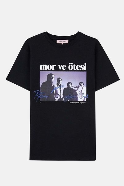 Reflect Studio Mvö the World Lies Premium T-Shirt - Black