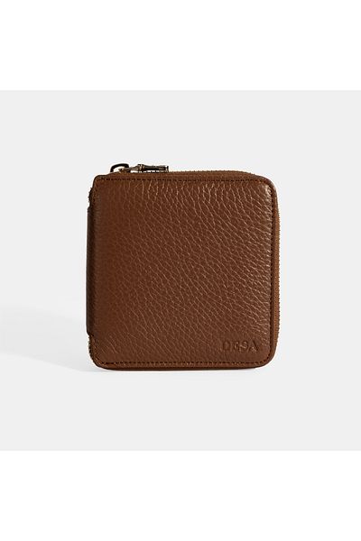 Desa Women's Brown Zippered Leather Wallet