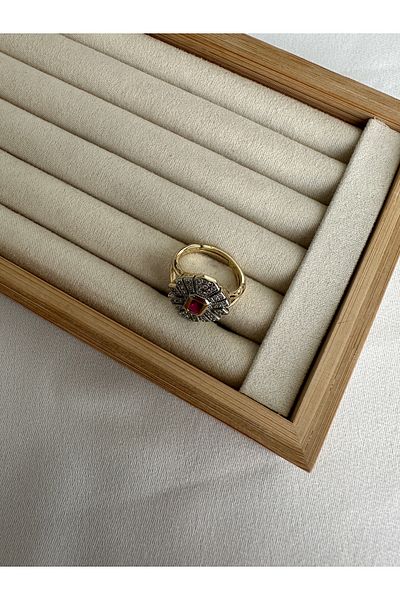 ringbox Vintage Model Ring with Fuchsia Stone