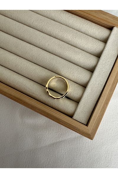 ringbox Green Stone Rectangular Row Ring