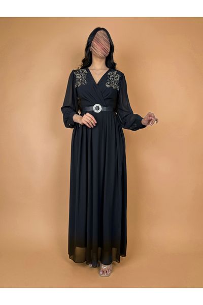 toog Dress with an overlapping collar and embroidered shoulders