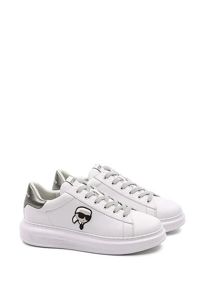 Karl LagerfeId Ikonik Kapri Adidași