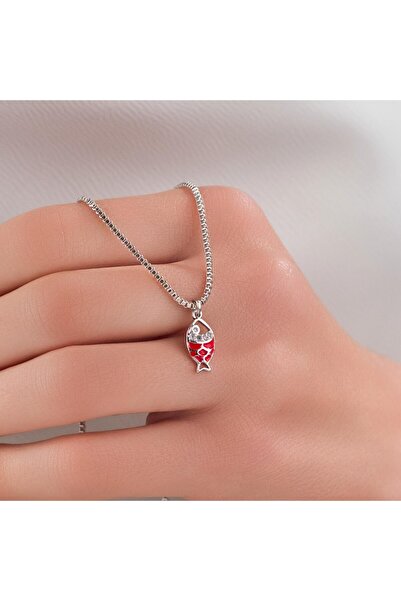 HOBİSY GIFT SHOP Gümüş Kaplama Kırmızı Renkli Balık Figürlü Çelik Kolye – Kararmaz, Antialerjik