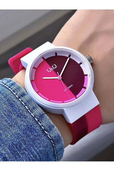 Q&Q Waterproof Plastic Cord Men Wrist Watch