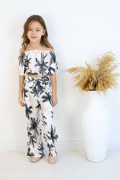 Yalçınoğlu Kids Girl's Colorful Patterned Suit I Madonna Collar Patterned Spanish Leg I Blouse and Pants Combination