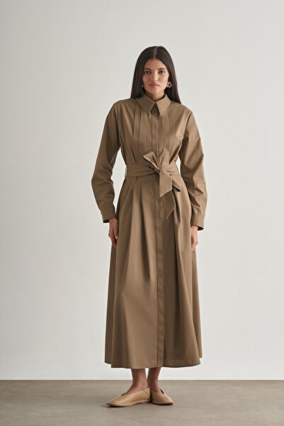 Mizalle Premium Saf Pamuk Mocha Rengi Piliseli Uzun Elbise