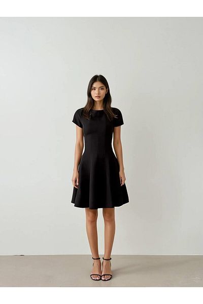 Coral Short Sleeve Pleated Dress Black