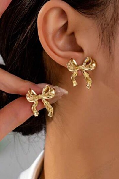 C&E Design Kadın Gold Fiyonk Trend Küpe