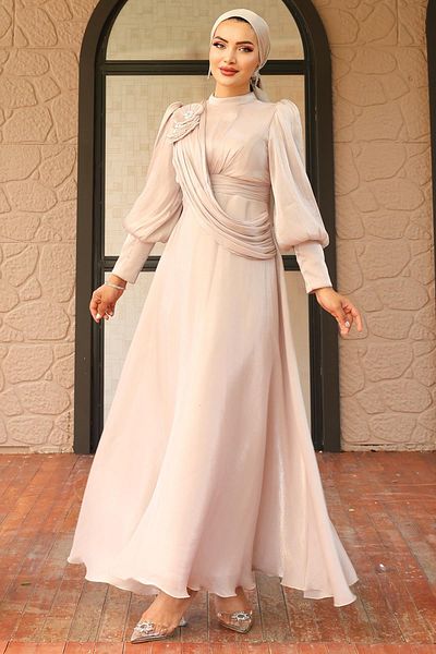 Olcay Brosche Detaillierte ausgestellte Yorgo Seide Hijab Abendkleid TAŞ 1242