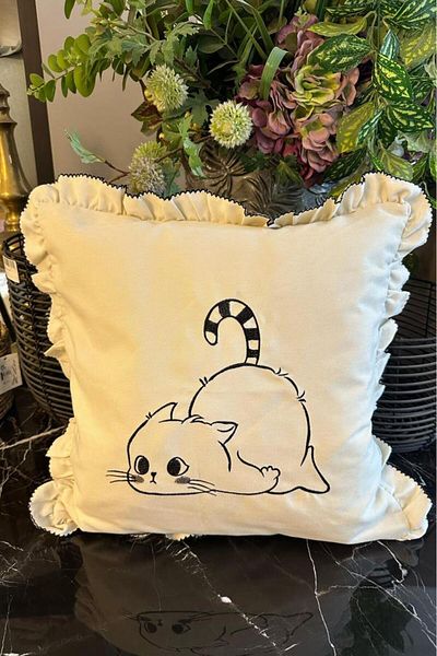 Çeyiz Diyarı Husa de perna din in brodat Kedicik Lux 45x45 cm