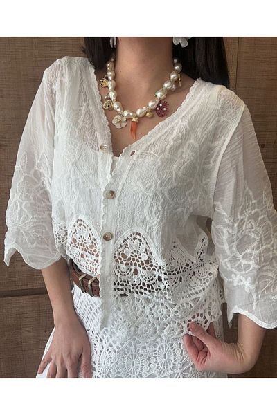 VibeGaia Alaçatı Lace Embroidery Detailed V-Neck Guipure Button Short Sleeve Basic Women's Shirt Blouse Ecru