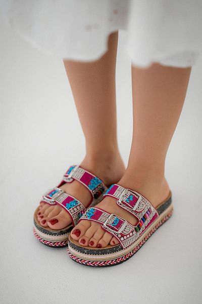Parponi Mutu Women's Stoned Thick Sole Slippers Fuchsia