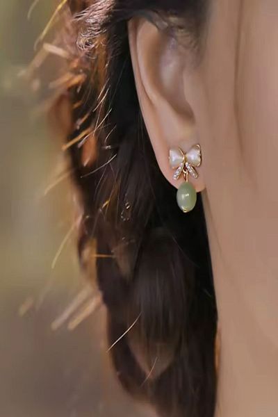 DEMOKAN Women's Earrings Special Series Imported Pearl Small Bow Water Green Dangle Stone Earrings