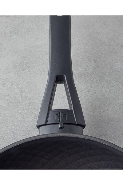 English Home Pro Grade Pan,Black,22 cm (4.08.2025)