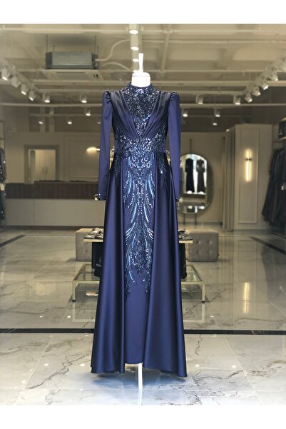 Hümeyra Karlıdağ هوميرا كارلياج - فستان سهرة من Cemre