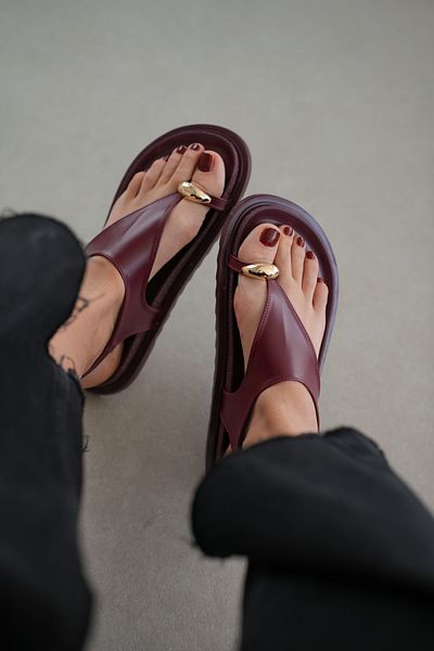 selinshoes Sandale de damă Shay Flip Flops cu accesorii aurii - Roșu Claret