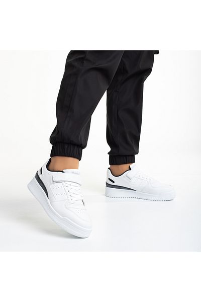 Kalapod Women's white and black sports shoes made of eco-leather Colter