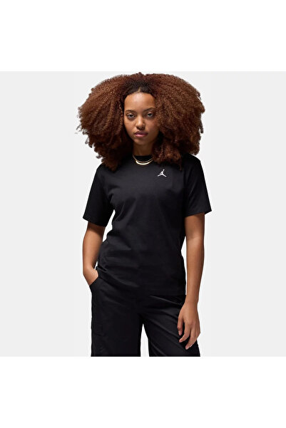 Nike Γυναικείο μπλουζάκι Essentials