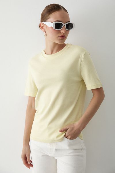 Laluvia Κίτρινο Basic Tshirt - 1075