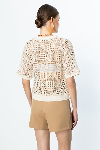 ON Δαντελένια μπλούζα Hakim με κρεμ χρώμα 56537