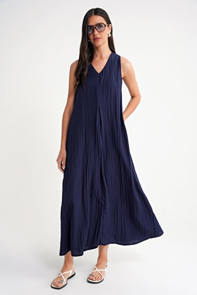 Mixray 4700 Жіноча сукня з V-подібним вирізом та плісированим передом, темно-синя
