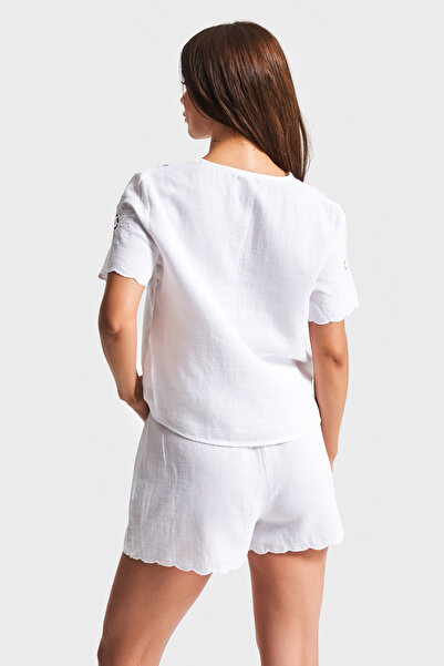 its basic Women's White Color S5-101 Linen Lace Embroidered Shorts and Shirt 2-Piece Combination