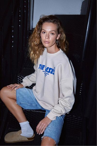 bases. Crew Neck Printed Oversize Sweatshirt with Fleece Inside