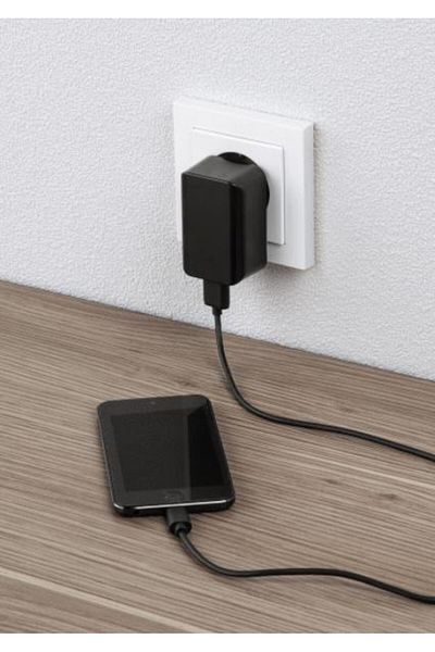 Hama Hama 14198 Socket Charger, 2 x USB, 2.1A, Universal (Black)