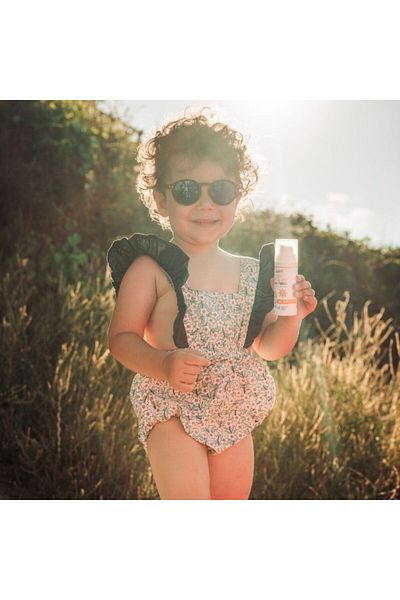 Wooden Spoon Loțiune de corp cu protecție solară pentru bebeluși și familie SPF 30, lingură de lemn, 50 ml