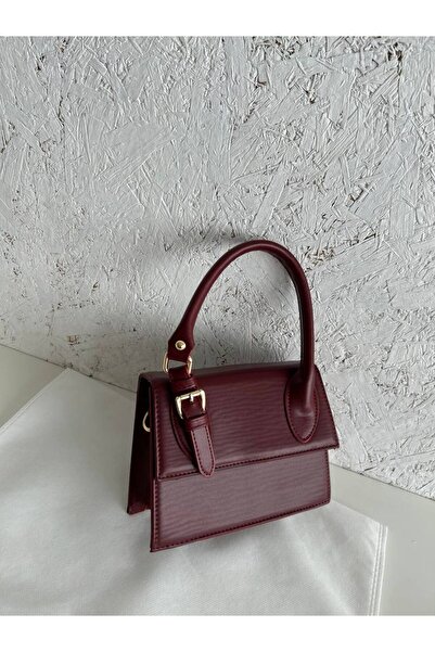 Daj Company Γυναικεία τσάντα με μονή λαβή με χρυσή λεπτομέρεια