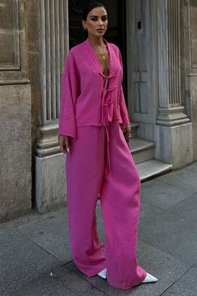 Trendseninle Pink Bow Tie Woven Milano Fabric Suit