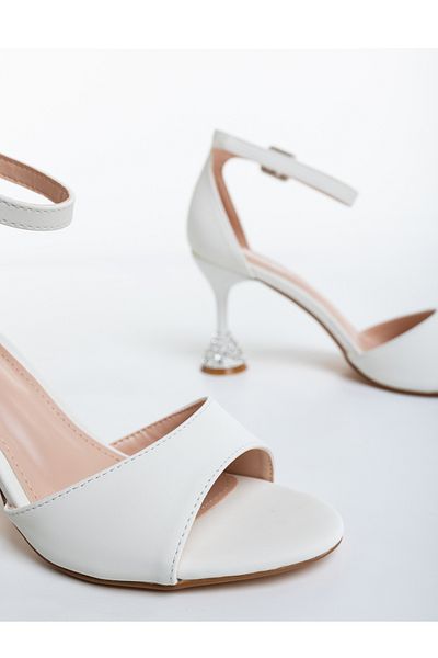 Kalapod Women's white textile heeled sandals Casara