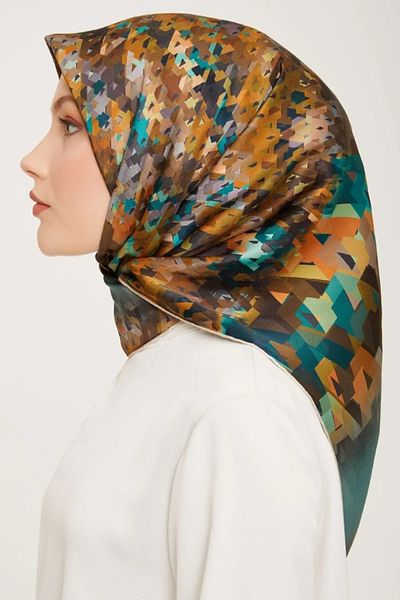Armine Σειρά Nostalgia Twill Silk Scarf 9043D-29 Μοτίβο με λογότυπο TABA-TURQUOISE