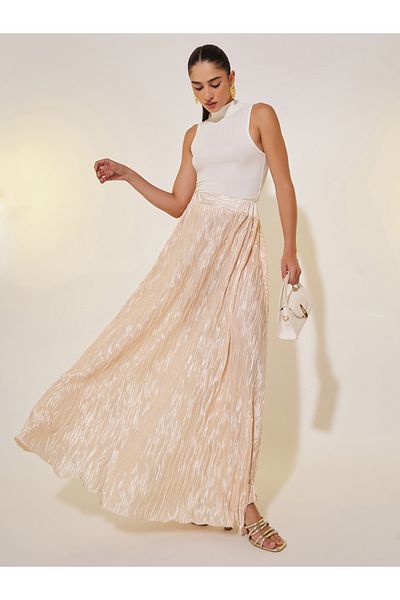 Styli Solid Pleated A-Line Maxi Skirt