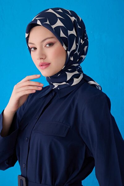 Belli Twill İpek Eşarp 4117D Geometrik Desen Lacivert-Beyaz-81