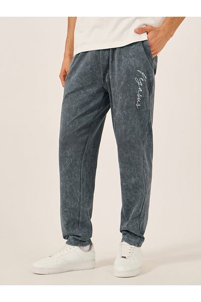 Styli Acid Washed Slogan Print Slim Fit Terry Jogger
