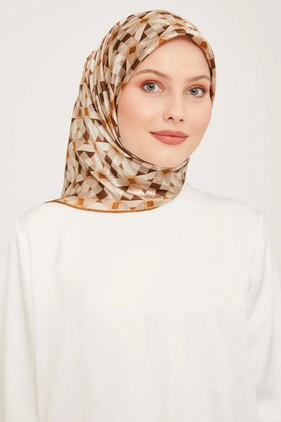 Armine Σειρά Nostalgia Twill Silk Scarf 9045D-55 Γεωμετρικό σχέδιο ΚΡΕΜ-ΚΑΦΕ
