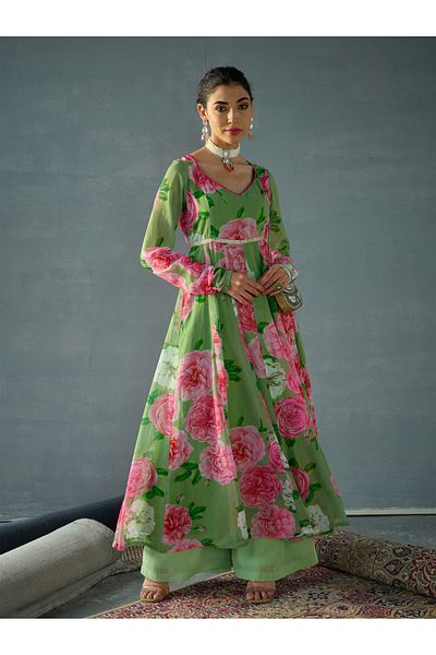 Shae by SASSAFRAS Green Floral Sweetheart Neck Anarkali Kurta