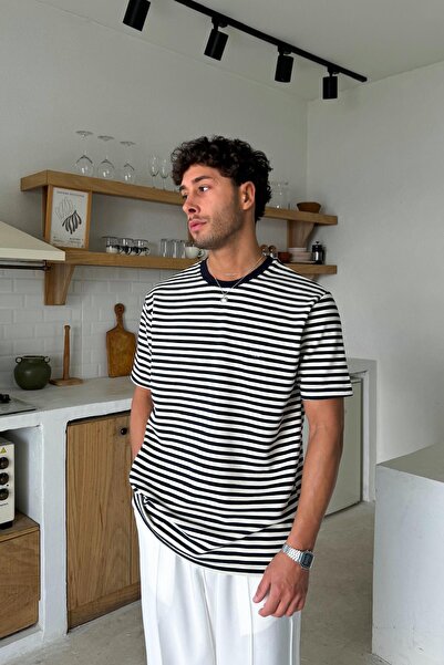 Flaw Wear Tricou cu dungi brodate uman, albastru închis