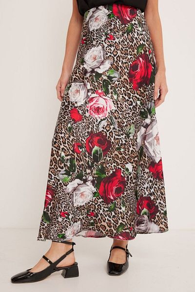 D&M Life Collection Red Black Patterned Satin Skirt 15877 - 42 - K. Red