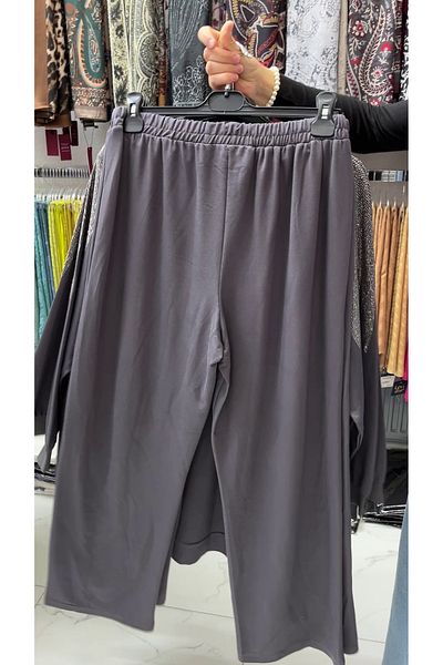 Zeynep Butik بدلة مزدوجة من القماش المشروط بأكتاف مرصعة بالحجارة 1739