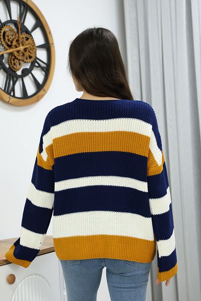 ALCHON Round Neck Long Sleeve Comfortable Loose Cut Three Color Striped Basic Plain Winter Knitwear Sweater