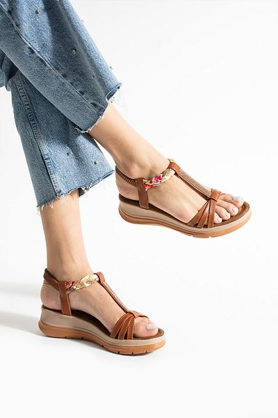 Ayax Tan Three-Striped Casual Women's Sandals with Stone Accessories