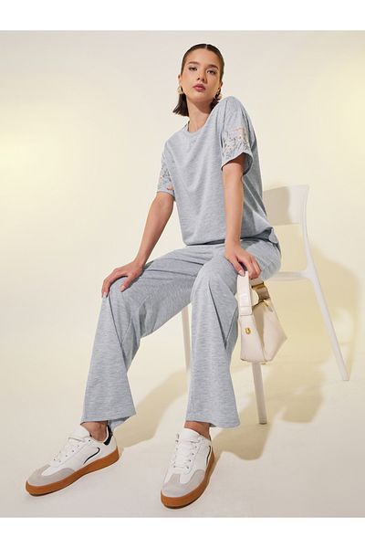 Styli Embroidered Detail Short Sleeve T-Shirt and Pants Co-Ords