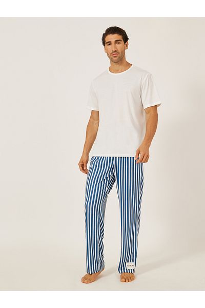 Styli Minimal Printed T-Shirt and Striped Badge Detail Pyjama Set