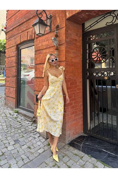 Stil Sepeti Rochie midi căptușită cu model de flori galbene pentru femei, cu bretele cu guler în formă de inimă, cu detaliu de dantelă ELY-10001717